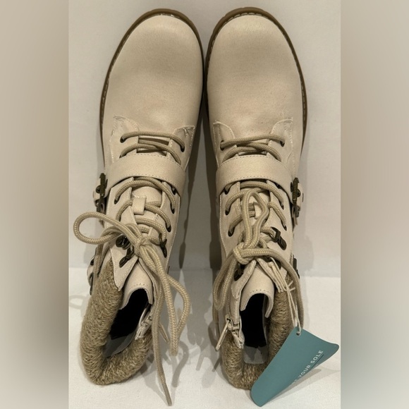 NEW Cliffs By White Mountain Women's Marlee Ankle Boot Winter White Size 11M - Picture 9 of 14